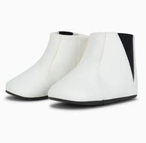 Chelsea Boots image 2