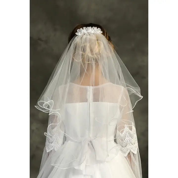 Flower Comb Veil image 0